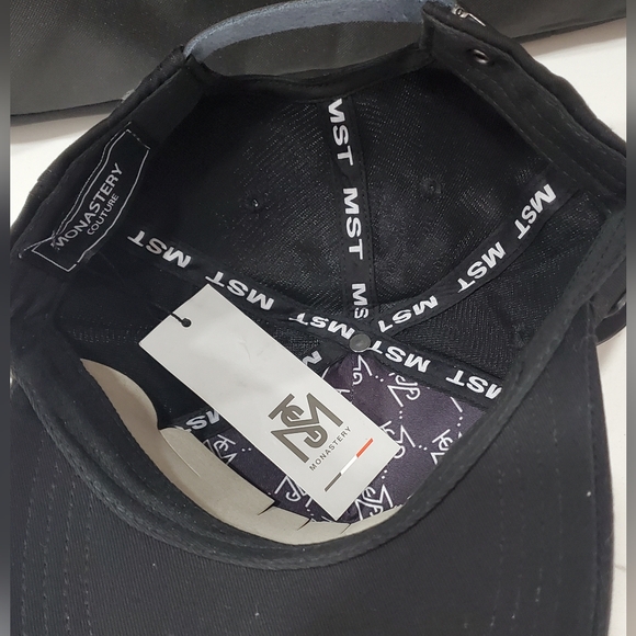 Brand new adjustable hat - Picture 4 of 5